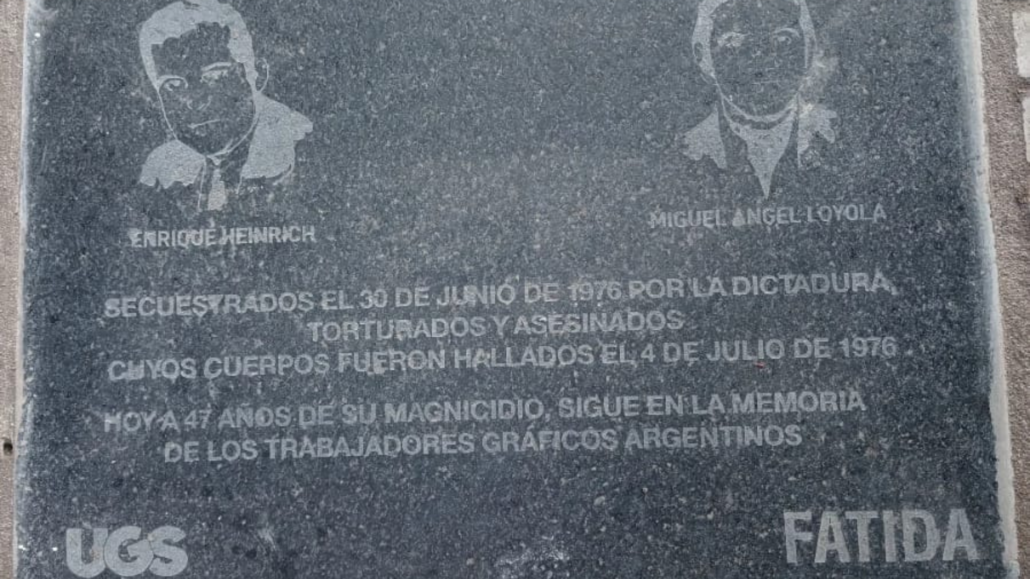 Placa - Heinrich y Loyola